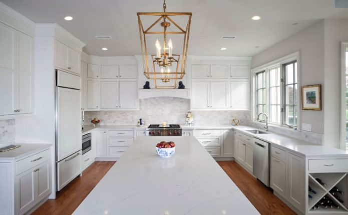 Newtown Kitchen with StarMark Cabinetry